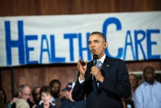 Réforme santé: Obama «désolé» que des Américains perdent leur assurance