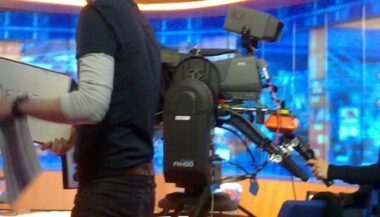 Temps de parole dans les médias : les femmes et l’opposition défavorisés