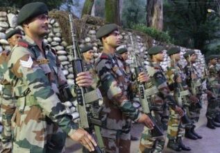 L’Inde se dote de son premier porte-avions