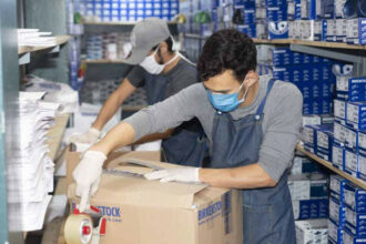 Birkenstock offre des sabots au personnel soignant concerné par le Covid-19