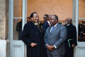 Ouverture du sommet franco-africain de Paris sous le signe du deuil de Mandela