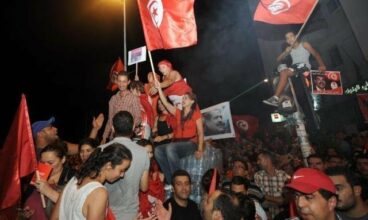 Tunisie : le pouvoir vacille, le pays tangue