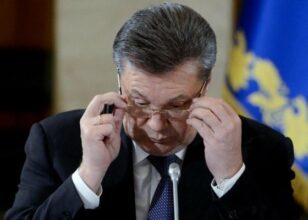 Ukraine: Contesté par les pro-UE, le président se rend à Moscou