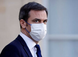 La France autorise le vaccin Astrazeneca aux plus de 65 ans, annonce Veran