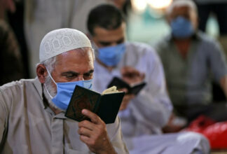 Avec pour invité indésirable le coronavirus, l'Aïd el-Fitr confiné (AFP)