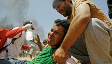 Gaza: des milliers de Palestiniens à la frontière, des dizaines de morts