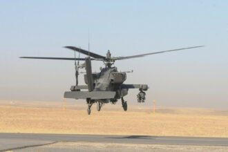 Boeing démarre la production des 24 hélicoptères Apache pour le Maroc