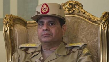 Egypte : l'armée appuie les revendications du peuple