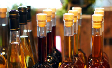 74.000 bouteilles d'alcool saisies à Fès, un propriétaire de dépôts devant la Justice