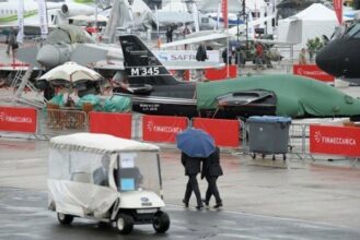 Le Bourget s'ouvre avec Airbus et Boeing à l'offensive sur le long-courrier