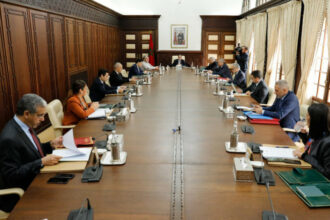 Face à la crise, l’Etat va couper dans les dépenses et emprunter en devises