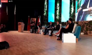 Nicolas Sarkozy parle de l'économie de demain à l'Université d'été de la CGEM