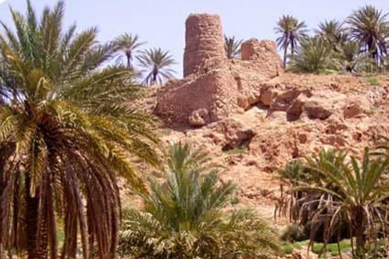 Oriental. Dans l’arrière-pays, vallées, plages et grottes préhistoriques