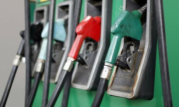 Carburants: le Roi constitue une commission pour enquêter sur le dossier des ententes