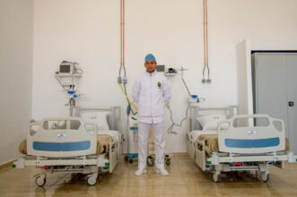 Covid-19: Au Maroc, la lenteur de la détection contribue à l'explosion des cas