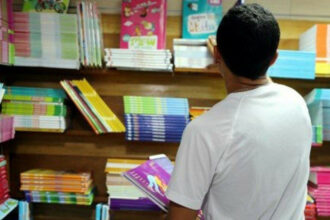 Manuels et cahiers scolaires: préférence nationale pour les imprimeurs