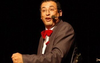 Mamoun Salaje joue Devos