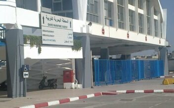 Balayé par le vent d’est, le port de Tanger est fermé