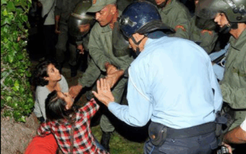 Affaire Daniel Galvan: sit-in violemment dispersés