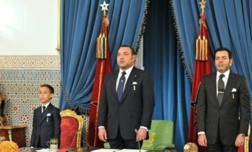 Le Roi critique la situation de l'Enseignement