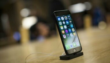 Smartphones: recul attendu en 2018 puis reprise en 2019