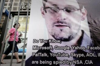 Espionnage: Snowden renonce à la Russie, et attend un autre pays