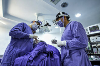 Chirurgie plastique : patients et praticiens affectés par la crise