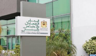 Le CESE préconise la réglementation du travail social en vertu d’une loi-cadre