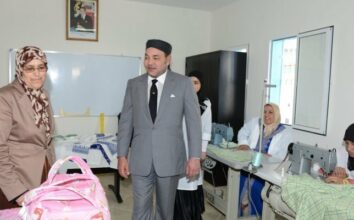 Le Roi inaugure plusieurs infrastructures à Beni Bouayach et Ait Youssef Ouali