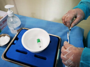 Covid. Plus de 76.000 vaccinations, baisse des cas actifs ce mercredi 5 mai