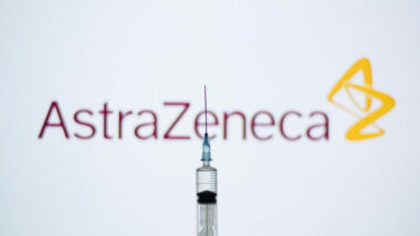 Variants du Covid: AstraZeneca envisage de demander une autorisation pour une 3e dose