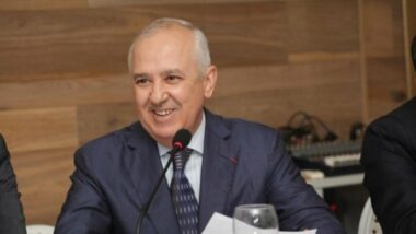 Séisme. Anas Sefrioui fait un don personnel de 20 MDH
