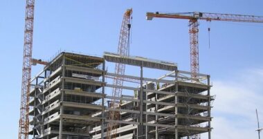 L’entrée en vigueur de l’assurance &ldquo;Tous risques chantier et Responsabilité civile décennale&rdquo; prévue en 2024