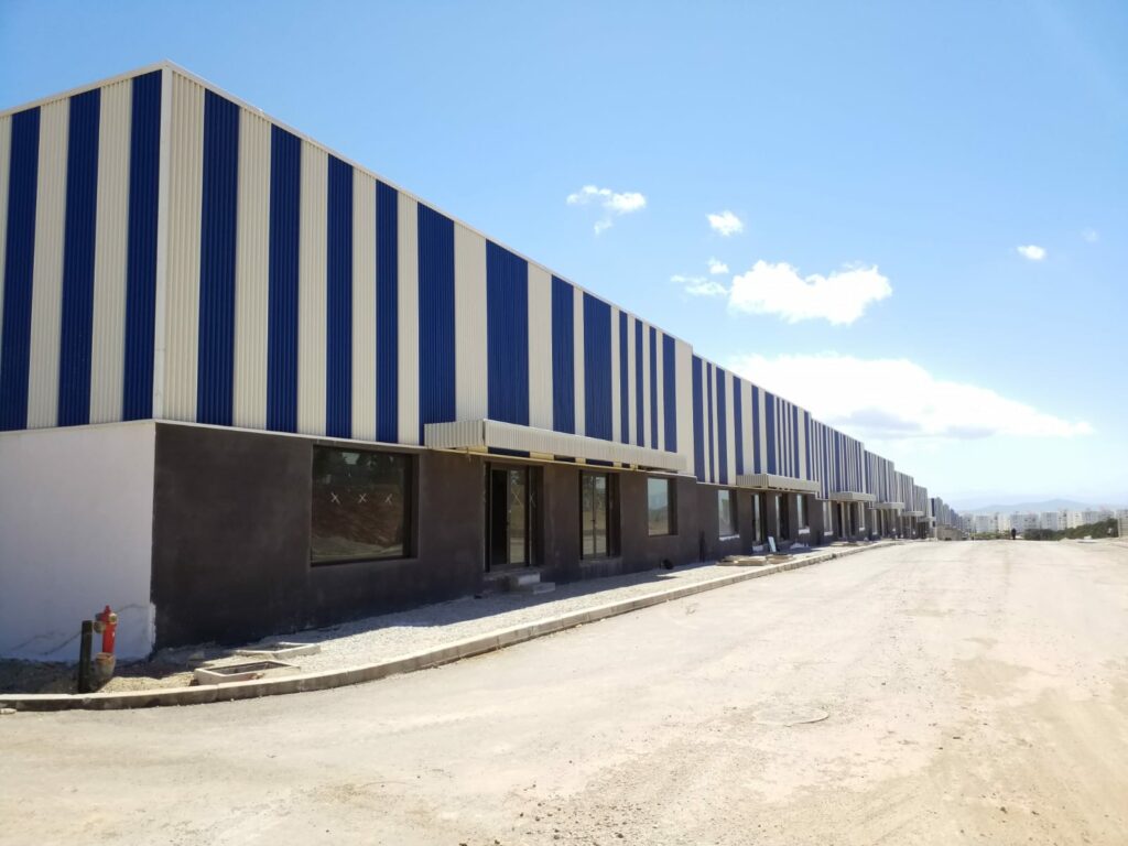 Les premiers commerçants accueillis dans la nouvelle zone d’activités économiques de Fnideq