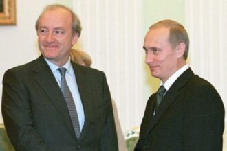 Hubert Vedrine. Quel impact aurait au Maroc la poursuite de l’invasion russe en Ukraine ?