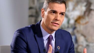 La &ldquo;remontada&rdquo; de Sánchez en Espagne : pragmatisme de Rabat, pari perdant d'Alger