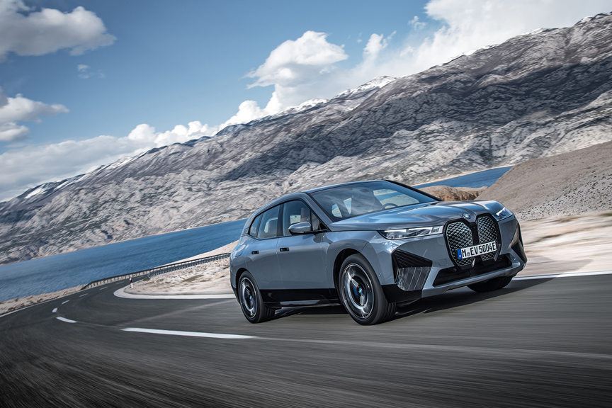 BMW iX : Bavaroise aux électrons