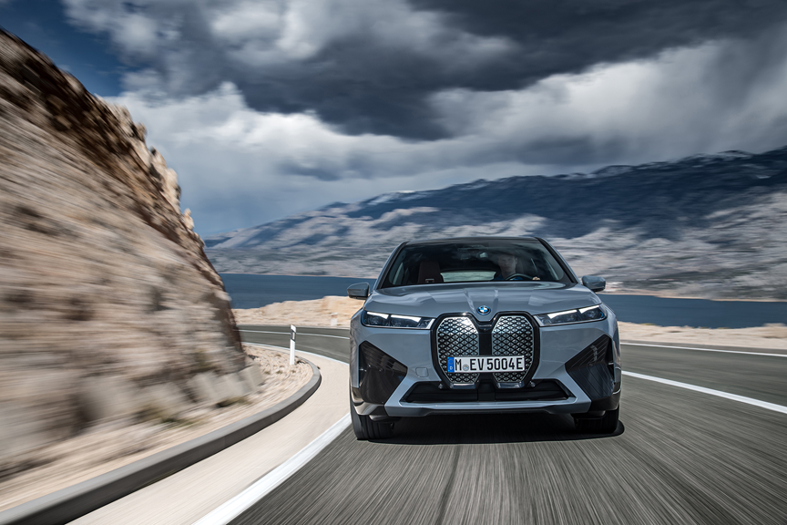 BMW iX : Bavaroise aux électrons