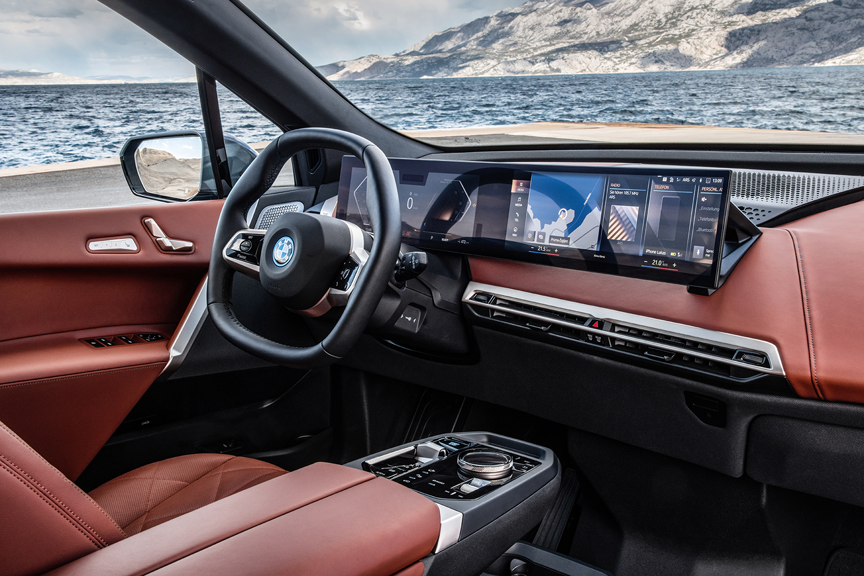 BMW iX : Bavaroise aux électrons