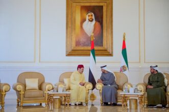 Décès de Cheikh Khalifa Ben Zayed : le prince Moulay Rachid représente le Roi à la présentation des condoléances