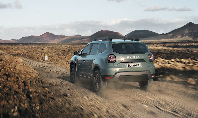 Les modèles Dacia arborent (enfin) le nouveau logo