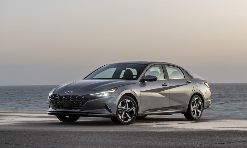 Hyundai Elantra : virage électrifié