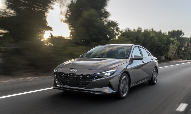 Hyundai Elantra : virage électrifié