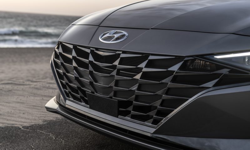 Hyundai Elantra : virage électrifié