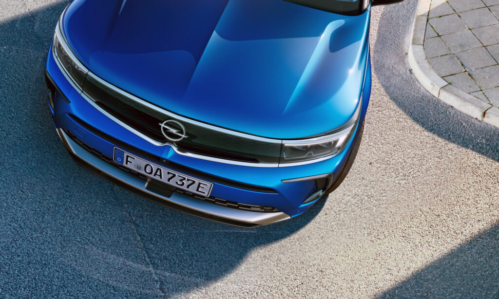 Opel Grandland : un X en moins, un nouveau visage en plus