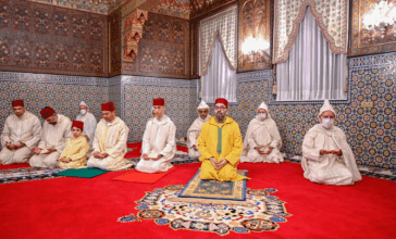 Le Roi accomplit la prière de Aïd Al Adha