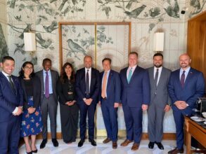 Les perspectives d'investissements américains au Maroc en discussion entre Jazouli et la DFC