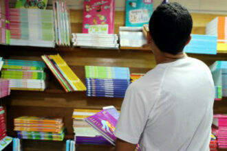 Une aide accordée aux éditeurs pour éviter une hausse des prix des manuels scolaires