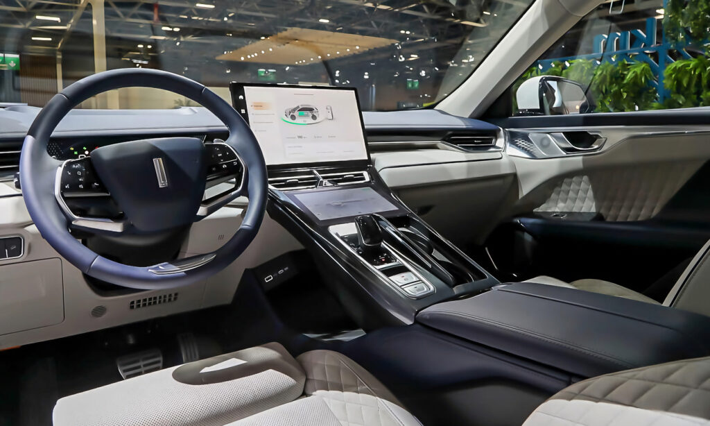 Mondial de l’Auto de Paris : retrouvailles en demi-teinte (3/3)