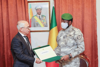 Message royal au président malien transmis par Chakib Benmoussa 